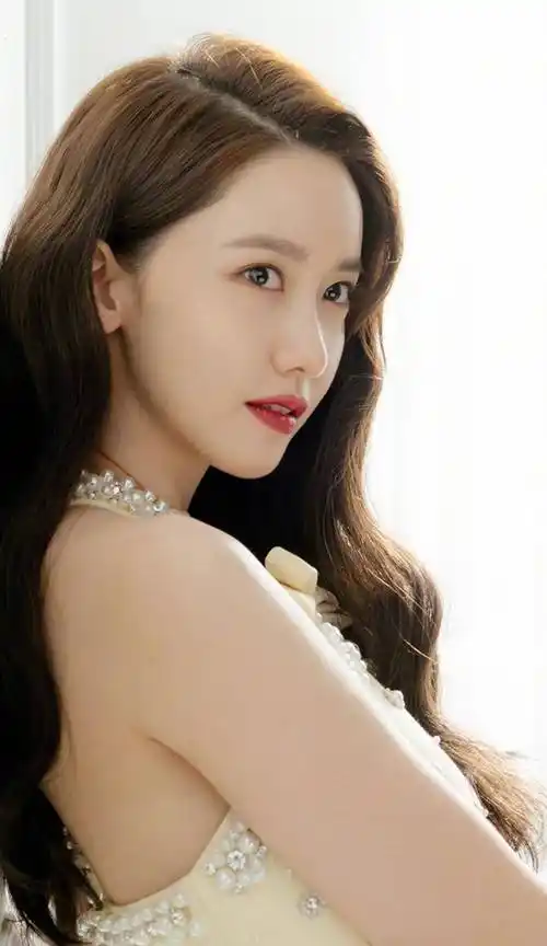 原创数十年如一日的好看林允儿优雅美丽明艳动人