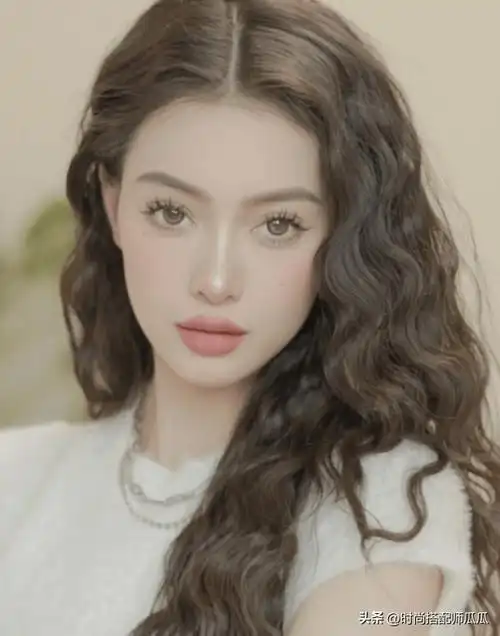 瞧倪妮这样有多美_发型_卷发_头发