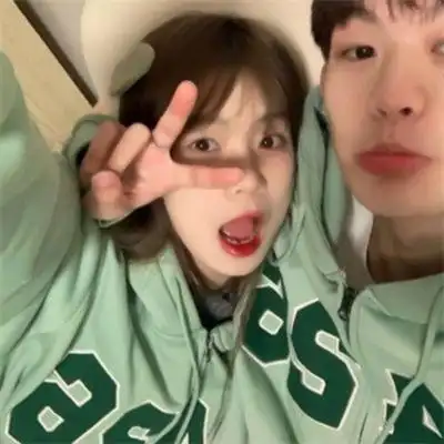 以女生为主的真人情侣头像