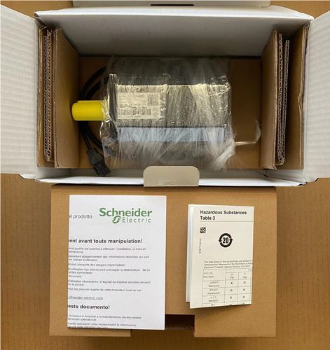 全新原装伺服驱动器lxm23cu20m3x实物图,功能完好