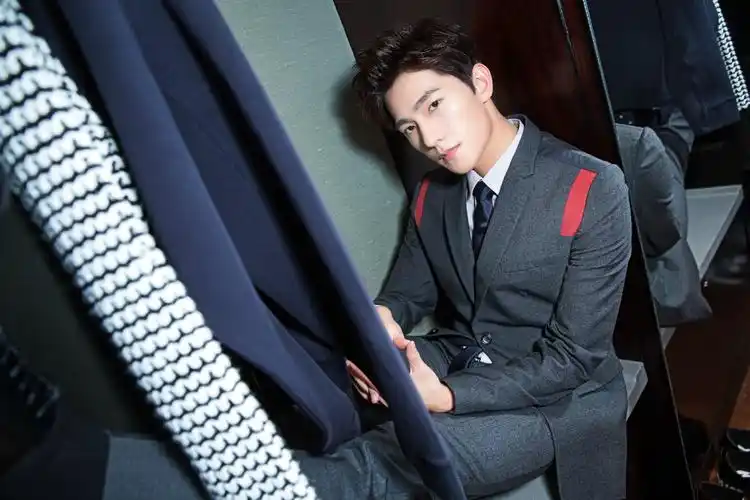 杨洋 写真 - 堆糖,美图壁纸兴趣社区