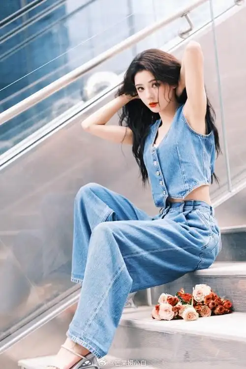 张予曦牛仔无袖套装