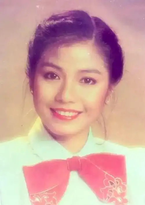 钟楚红:颠倒众生之美,性感却不媚俗!如今64岁依旧优雅动人