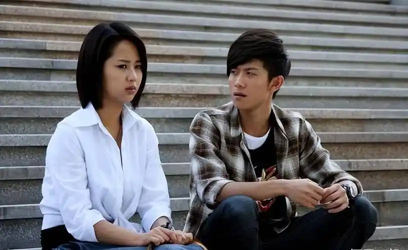 "张一山宣布喜讯"结果只是为宣传《曾少年》!