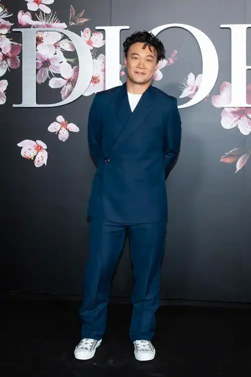 看看东京 dior 大秀的嘉宾们如何演绎 dior