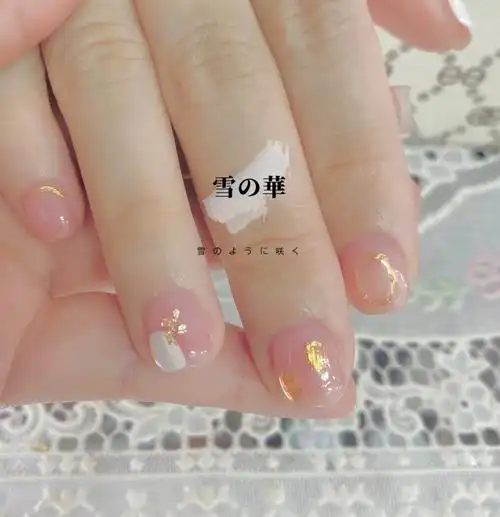 适合短指甲的干净美甲