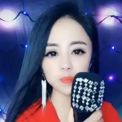 想你的时候问月亮 (live)歌手:乔丽娜龙江歌者乔丽娜龙江歌者