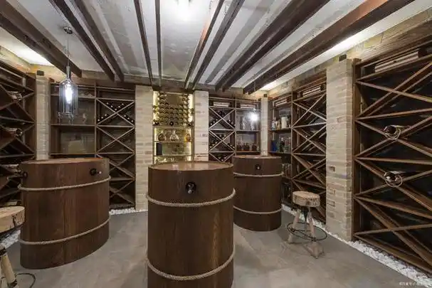 地下室酒窖,家庭地下室酒窖