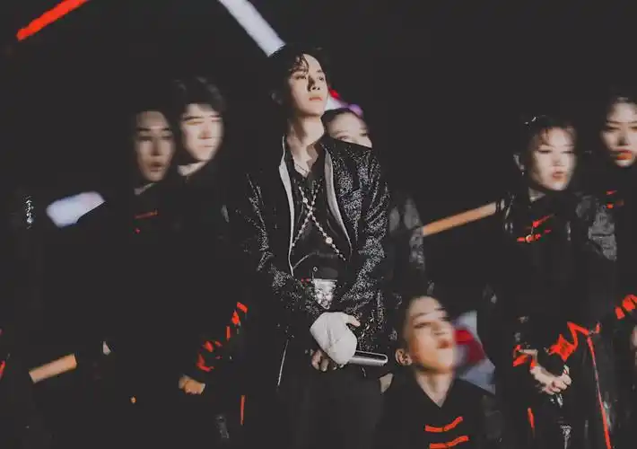 王一博这就是街舞3我开摩托没有那么骚