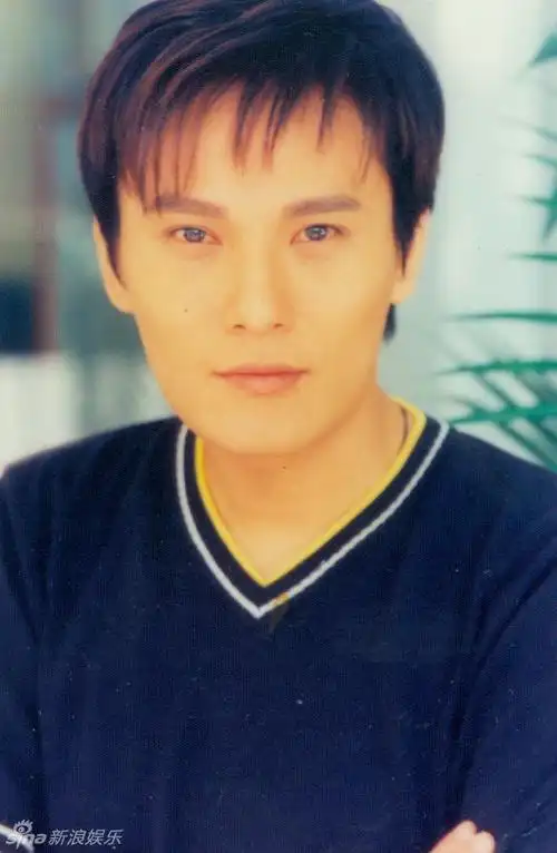 [青春照相馆]张信哲珍贵旧照:柔情沁入心扉_高清图集_新浪网