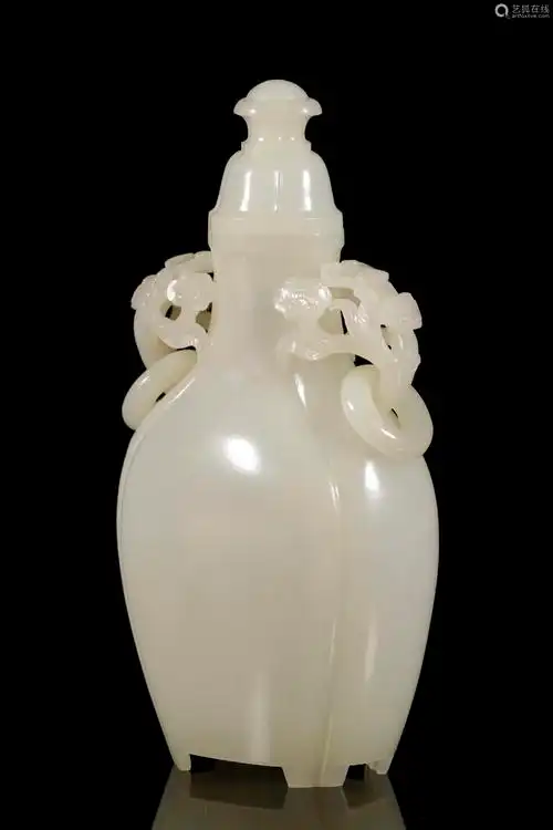 清代和田玉双耳赏瓶