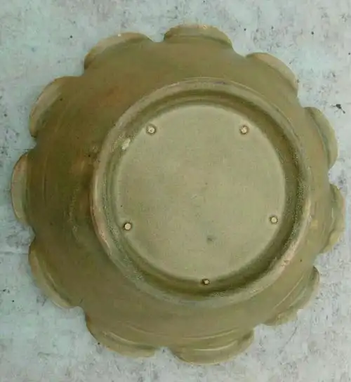 哪个窑口出这样的支钉烧?