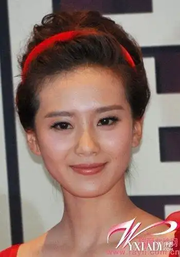 刘诗诗恋上吴奇隆 曝四爷若曦成名前清纯素颜照