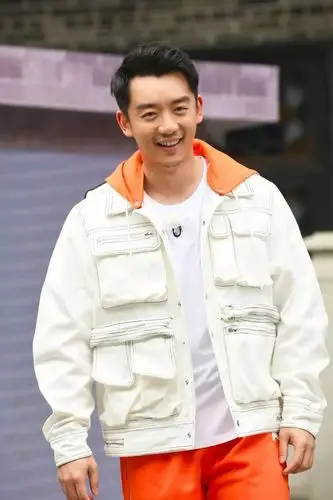 兄弟团武魂燃烧!《奔跑吧》佛山高能"开练"引万人空巷_郑恺