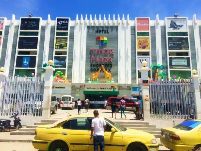 在此行医的中国人说,普通中国护照在东帝汶并不灵光.