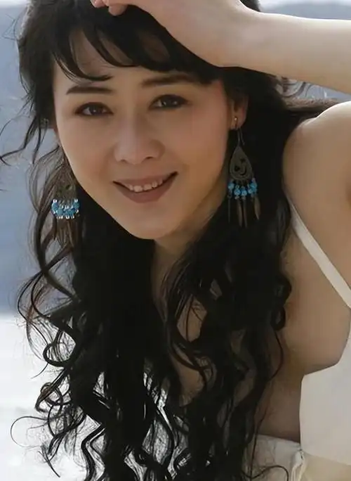 李琳:被前夫一巴掌扇到离婚,二婚嫁给世界冠军,生活幸福又滋润