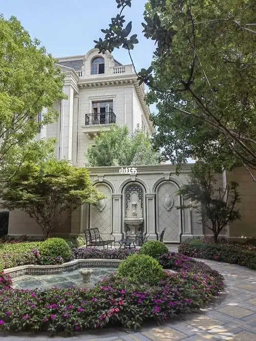 南花园,南客厅,不是下沉庭院,区别于前二后三产品,真正的独栋别墅93