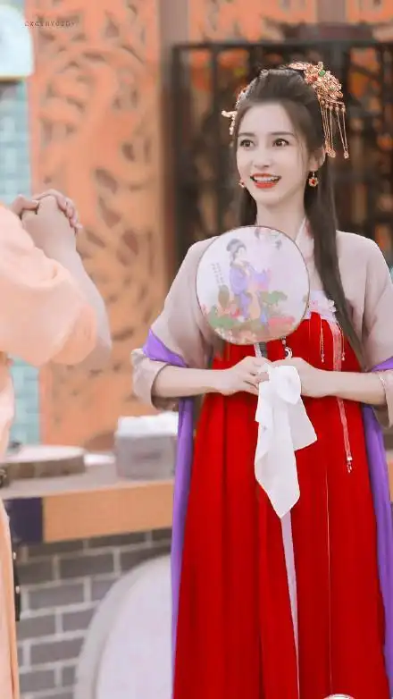 巧手神探angelababy穿汉服简直仙女本仙网友是我的贵妃