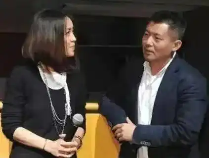 原创那英和高峰在一起十年被分手带儿子嫁给酒吧老板婚后甜蜜幸福