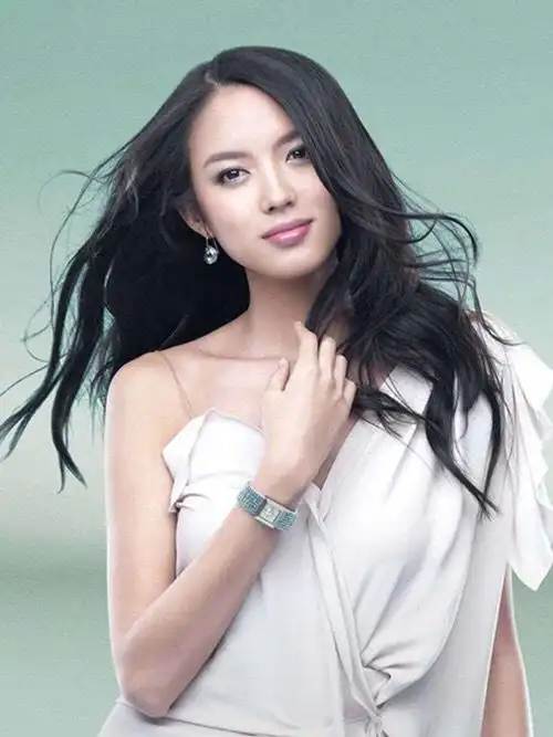 吐槽高考#张梓琳谈起高考时表示:艺术类的工作竞争非常激烈,立志想要