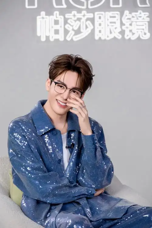 prsr帕莎眼镜##prsr帕莎眼镜品牌代言人曾舜晞##曾舜晞眼镜斯文感