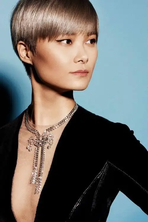 那年今日的李宇春##李宇春戛纳电影节