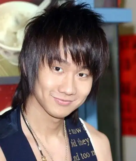 都说林俊杰五官不适合漏额头,仅此一张"漏额头"照,网友炸了!