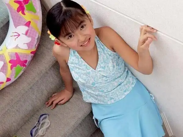 11岁女孩月经来了20多天致贫血