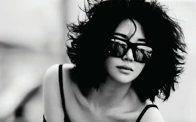 许晴黑白性感写真桌面壁纸下载