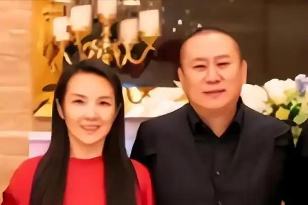 韩红和管彤是什么关系?长达多年的绯闻,为什么都不第