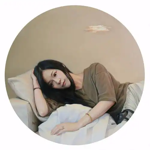 杨超,1984年生于重庆,职业油画家,专注写实人物,作品风格清雅脱俗,广