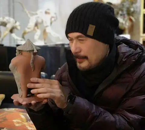 徐锦江自制鳌拜造型 网友超赞造型可爱至极