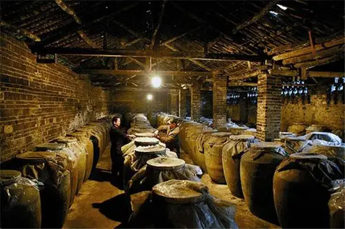 好兄好弟白酒酒窖环境