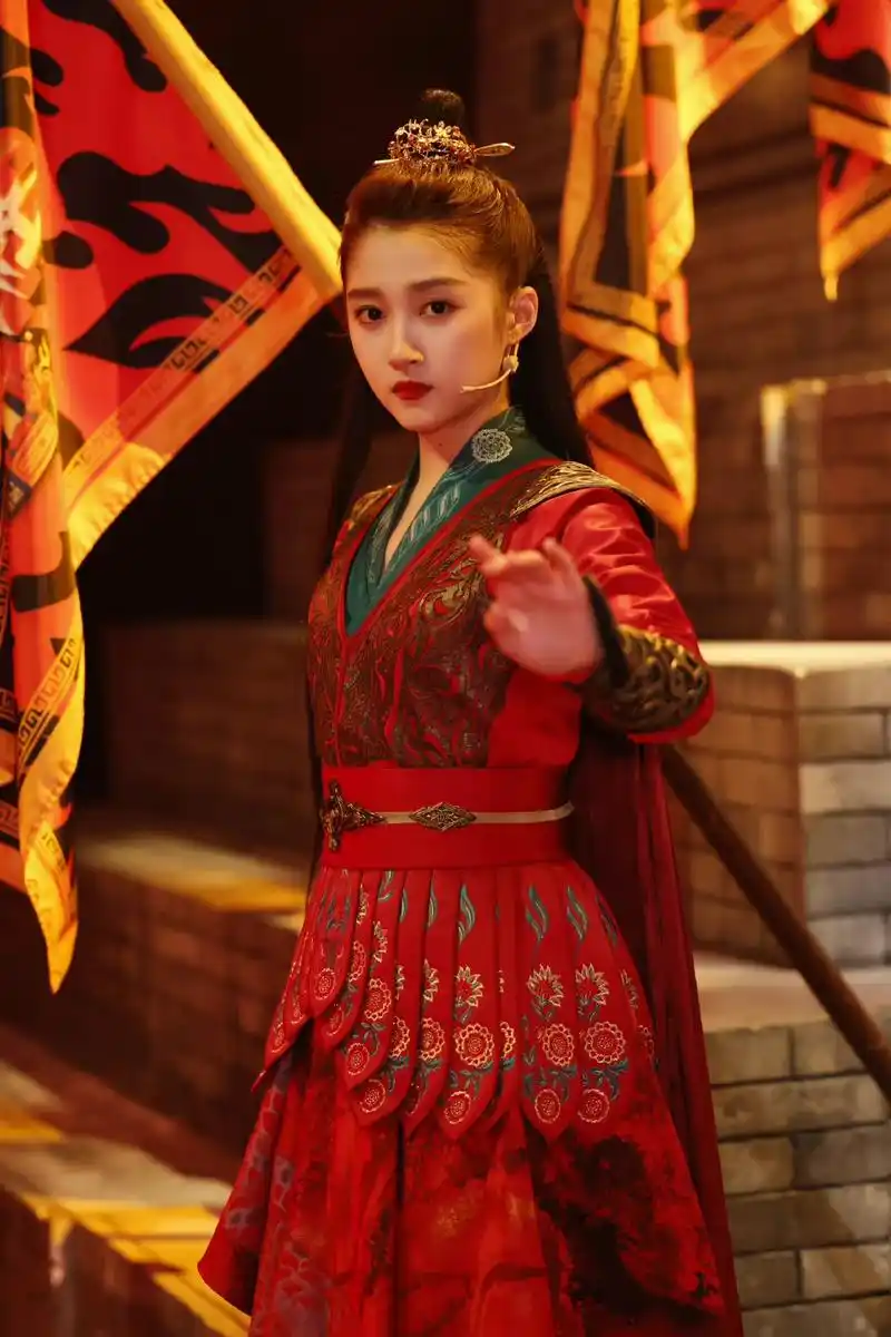 关晓彤梦回班婳,巾帼出征