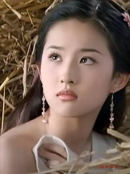 刘亦菲油画公主刘亦菲15岁到34岁颜值变化