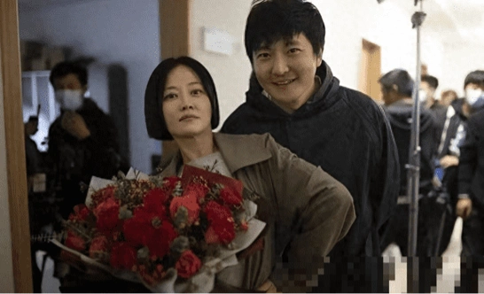 以为是假新闻,却是真事情,从郭京飞到袁立,个个离谱又惊人