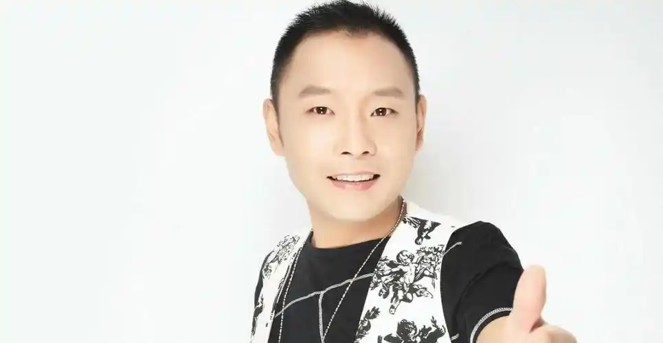 著名歌手祁隆:农村走出来的亲民歌手,与乐凡离婚后失声痛哭_生活_感情