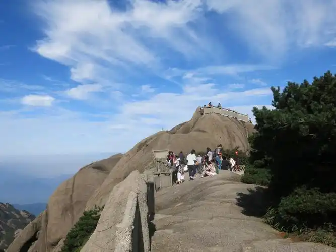 黄山风景区鳌鱼峰适合朋友出游旅游吗,鳌鱼峰朋友出游景点推荐/点评