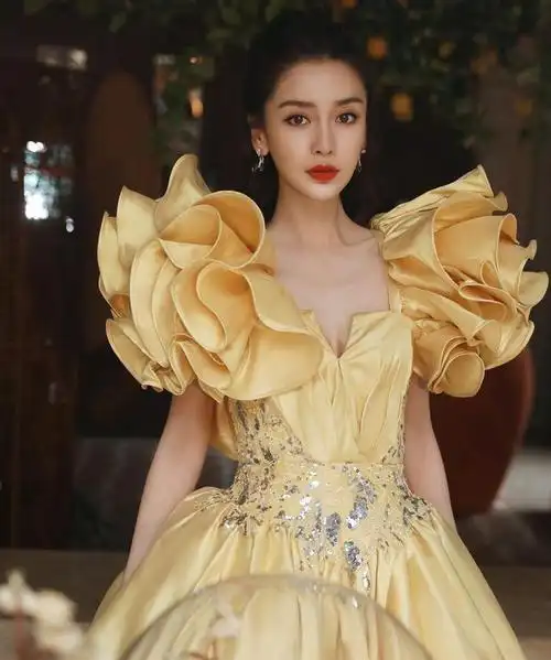 angelababy杨颖时尚黄色礼服