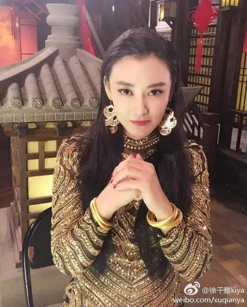 还都是何沐阳作曲作词,或者参与制作的,可以说徐千雅唱什么歌,何沐阳