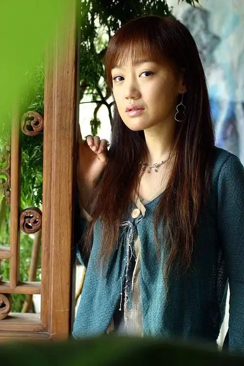 45岁依然魅力四溢 薛佳凝,那个曾让我们心动的粉红女郎,近日现身都市