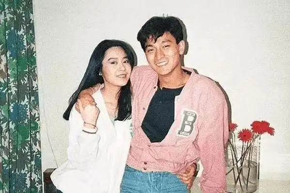 网易首页>网易号>正文申请入驻>朱丽倩被刘德华深深吸引,但刘德华不