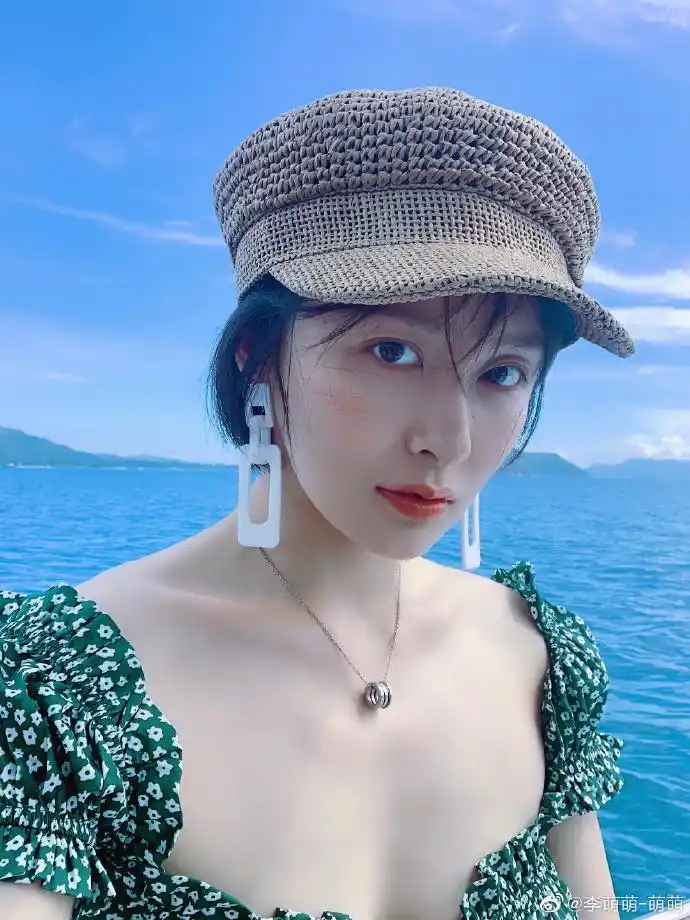 女演员李萌萌迷人写真美照欣赏_高清图集_新浪网