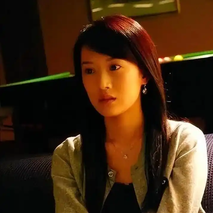 回顾陈道明女儿陈格39岁事业红火婚姻曾是父亲的烦心事