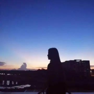 2020最新个性好看的情侣背影头像一男一女 能处就处不能处就别装