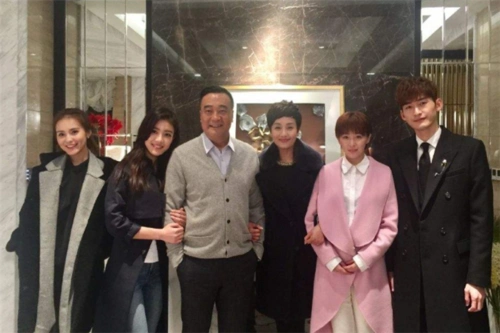 她"儿子"是实力派演员,女儿是奥运冠军,51岁仍风韵犹存_李颖