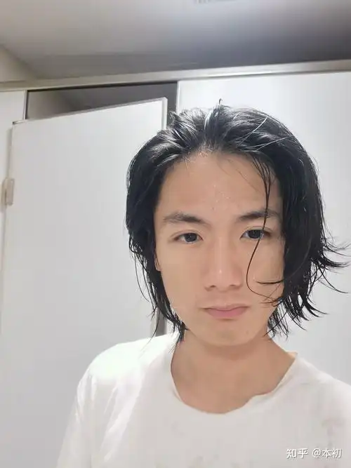 现实生活中男生颜值6分是什么样的