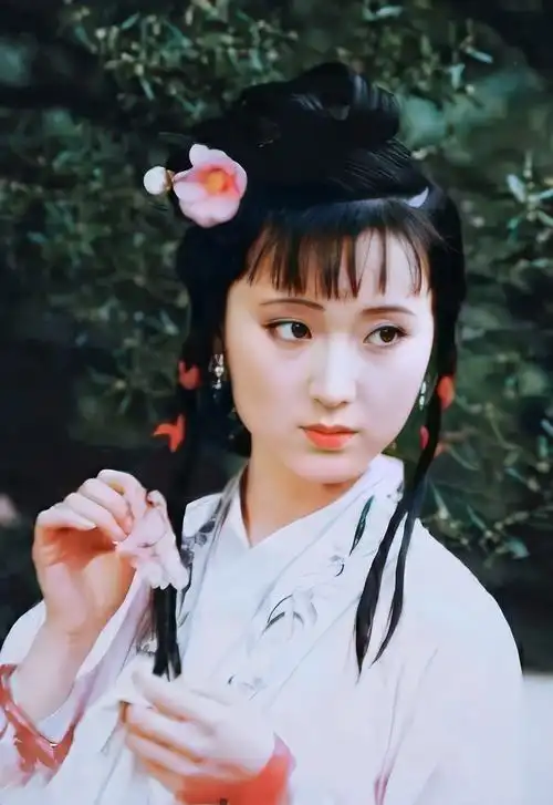 有没有87版林黛玉的高清壁纸可以分享