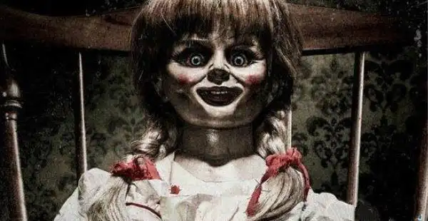 世界十大恐怖洋娃娃,深藏著怨恨灵异的鬼魂!第二个竟还杀人,太邪恶了!