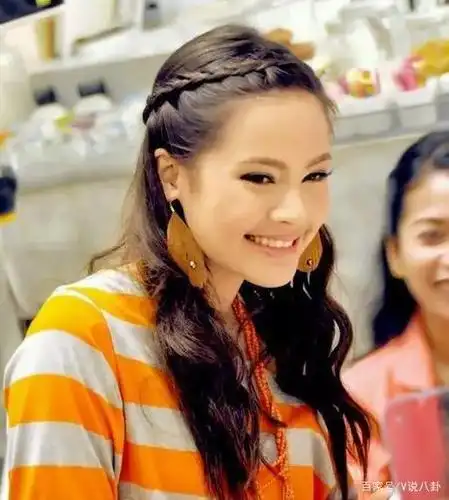 泰式编发"水晶晶",aff,yaya甜美爆表,羡慕这些泰星的发量